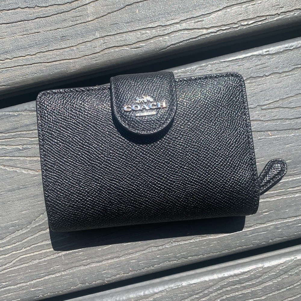 Coach black medium corner zip wallet